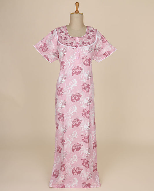 Baby pink floral printed & floral thread embroidery round neck cotton half-sleeve nighty