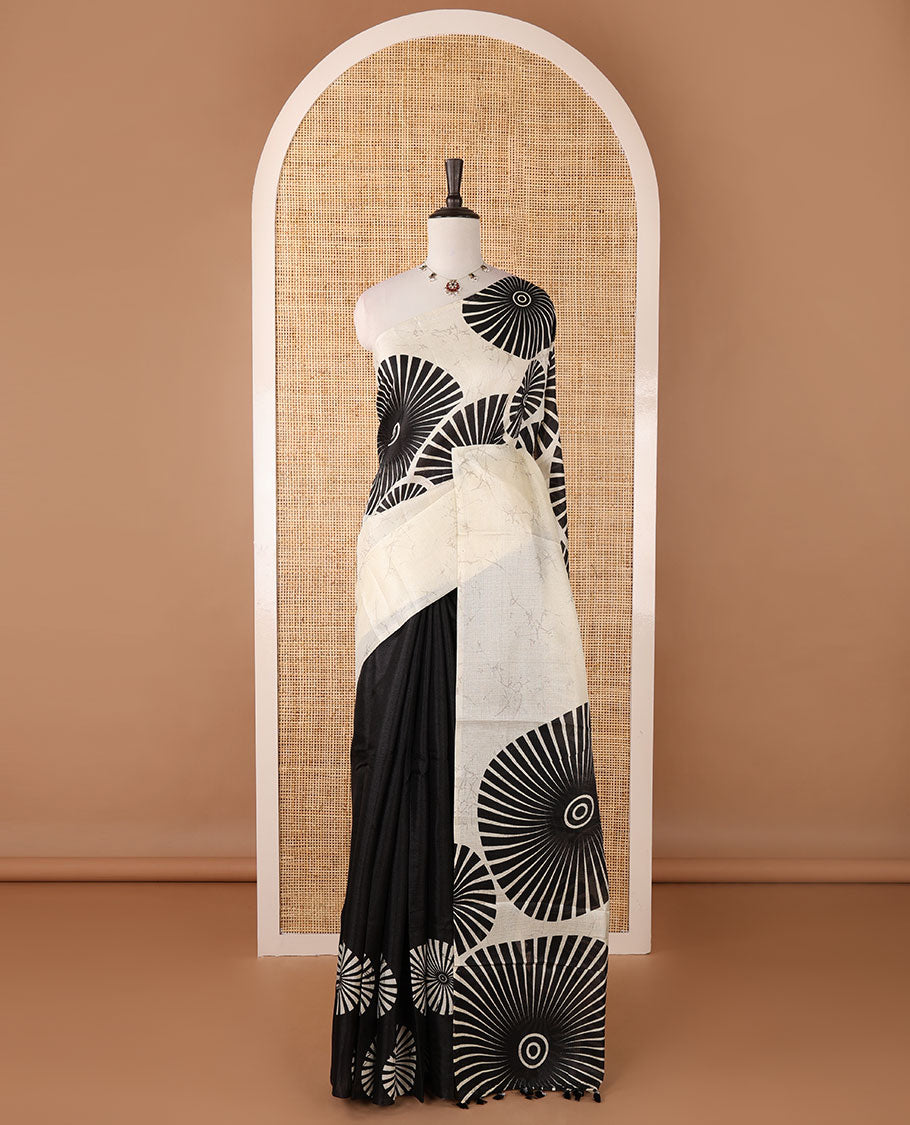 Borderless White with black sunbrust design skirt pattern khadi cotton saree & big sunbrust printed pallu with tussels