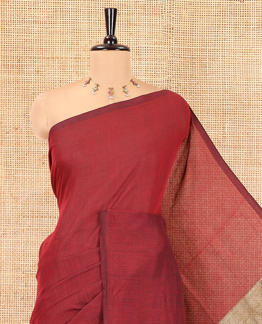Borderless Maroon Plain Khadi Mul Cotton Saree, a Contrast Heathered Pallu, and a Matching Blouse