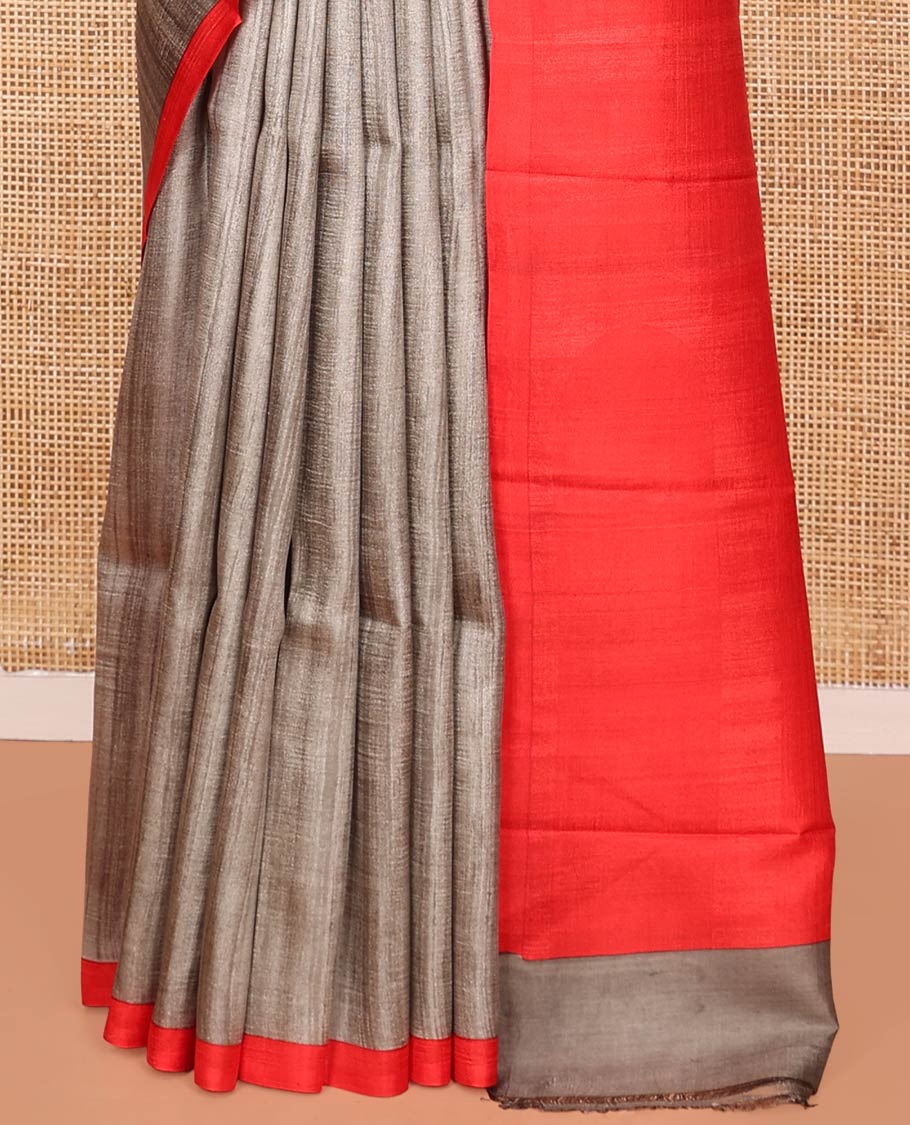 Grey Printed Silk Saree Featuring Thick Zig-Zag Stripes Running on the Body, Complemented with a Contrast Piping Border, Pallu of Geometric Print, and Paired with a Contrast Plain Blouse