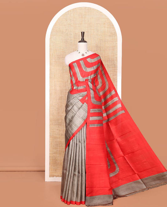 Grey Printed Silk Saree Featuring Thick Zig-Zag Stripes Running on the Body, Complemented with a Contrast Piping Border, Pallu of Geometric Print, and Paired with a Contrast Plain Blouse