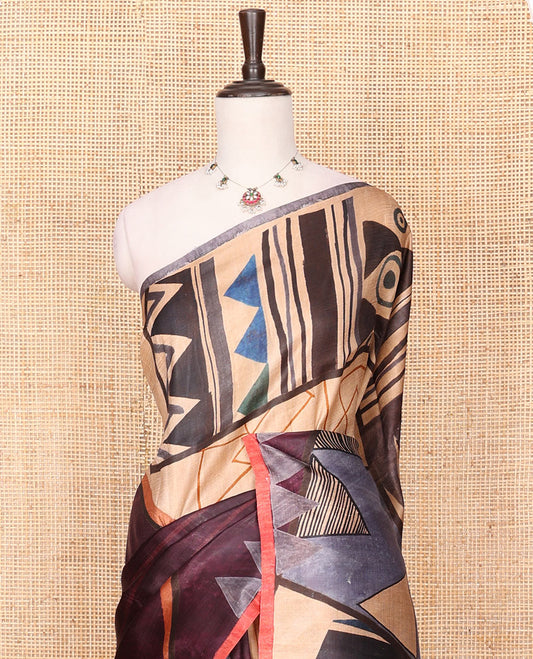 Borderless Multi-Color Printed Silk Saree Impeccably Styled with Modern Art-Theme Motifs Print, Thin Piping Border, Modern Art-Theme Printed Pallu, and a Contrast Subtle Blouse