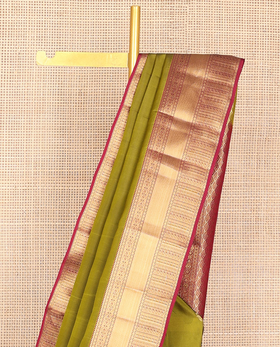 Green zari buttas Vasundhara silk mix saree, contrast manga & rudraksham border & jaal pallu