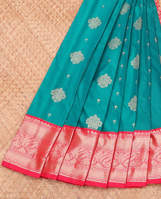 Green Budget Silk Saree, Adorned with Zari Buttas, Complemented by a Contrast Traditional Zari Border, Grand Pallu, and a Contrast Blouse