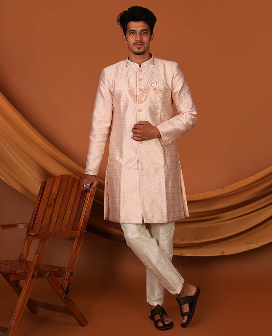 Grey Floral Embossed Full-Sleeved Men's Kurta and Has a Pants