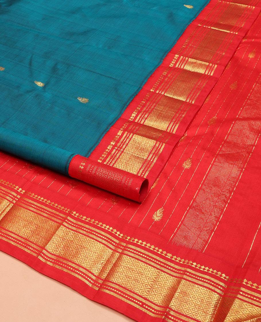 Blue Kanchipuram Silk Saree, Beautified with Zari Buttas on Its Body, Complemented by Contrast One-Sided Korvai Border of Panner Sombu, Banaras, Muthu, and Mayil Kann Designs, Pallu Features Zari Designs, and Comes Without a Blouse