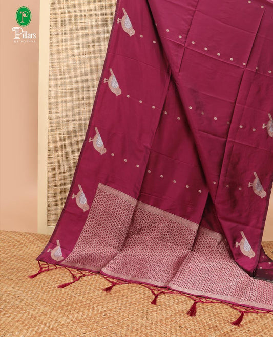 Magenta small butta banaras kathan silk saree with copper silk thread border & rich pallu along with butta design blouse