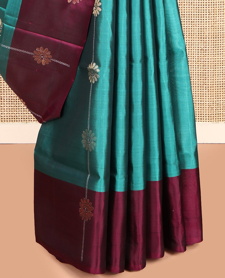 Green Mayuri Lite Silk Mix Saree, Woven with Floral Stripes, Complemented by a Contrast Zari Border, Pallu of Geometric Designs, and a Contrast Blouse