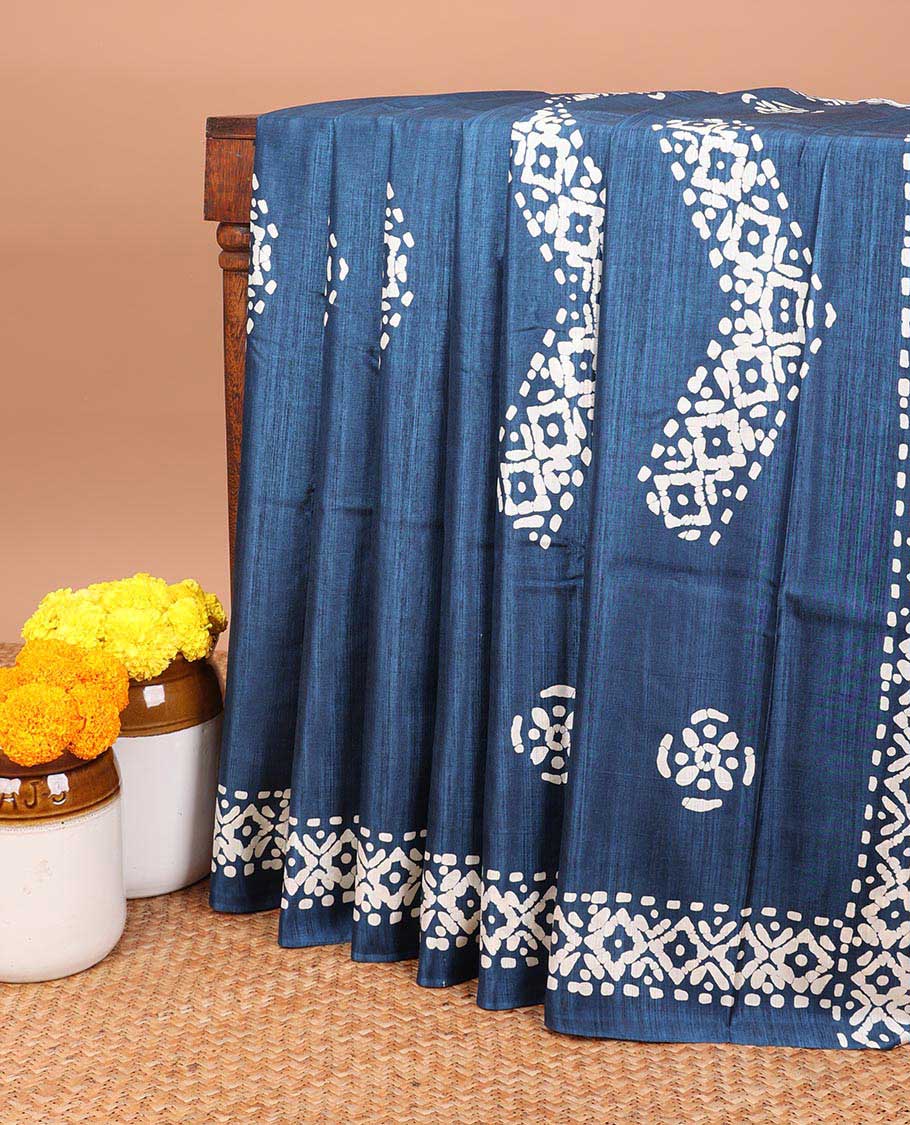 Borderless Blue all-over pathick print with rich printed pallu & small butta pathick printed blouse