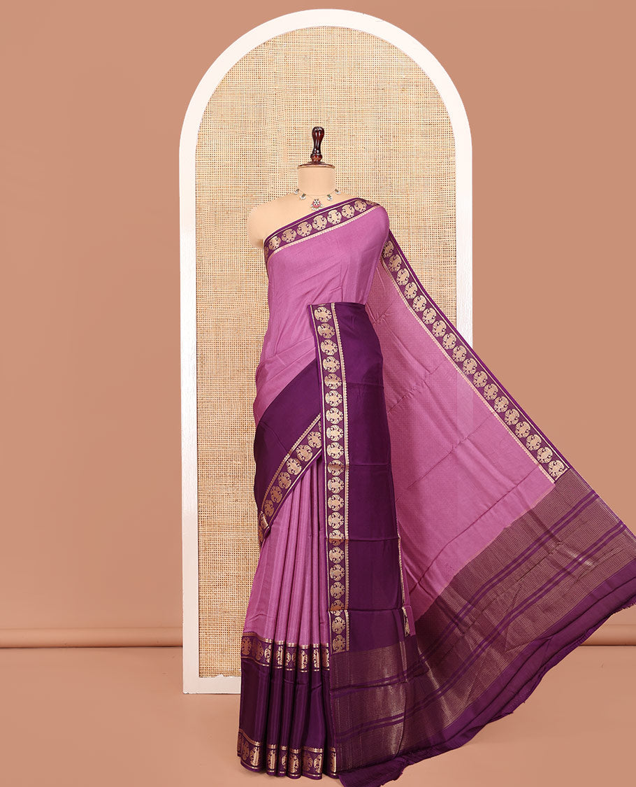 Onion Pink Plain Dola Silk Saree, Complemented by Contrast Rettai Pettu Ganda Berunda Motifs, Zari Border, Gleaming Zari Striped Pallu, and Paired with a Contrast Blouse