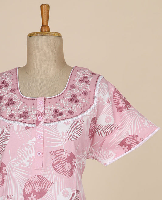 Baby pink floral printed & floral thread embroidery round neck cotton half-sleeve nighty