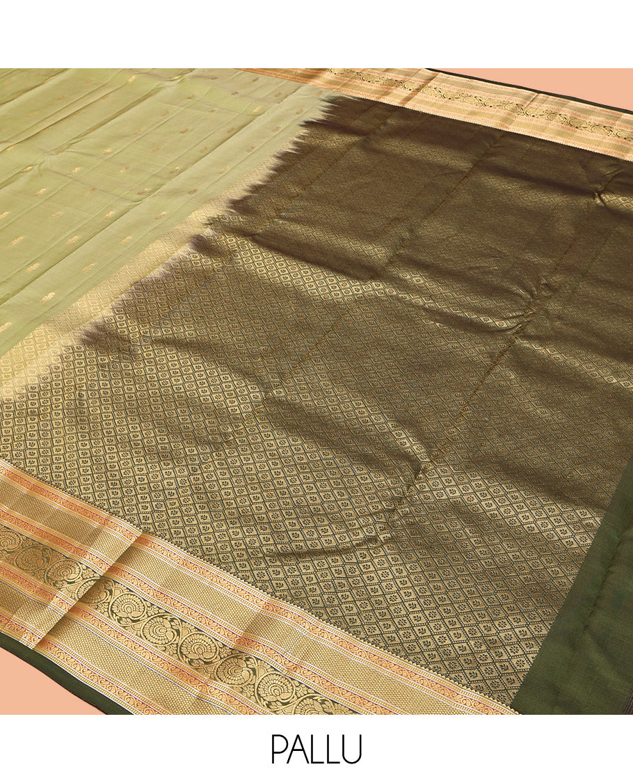 Green Vasundhara Lite Silk Mix Saree, Adorned with Zari Buttas, a Contrast Border of Rekku, Muthu, Kodi Visiry, and Mayil Kann, Jaal Pallu, and a Contrast Blouse