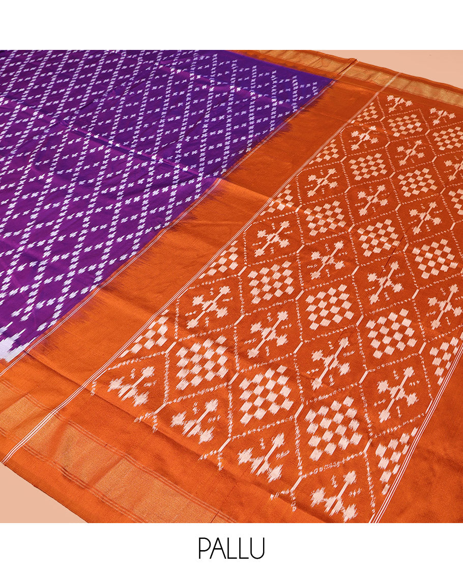 Purple Pochampally Ikat Silk Saree, Elevated with Ikat Jaal Designs on Its Body, Complemented by a Contrast Temple Border, Pallu of Ogee Pattern in Ikkat Weave, and Paired with a Contrast Blouse
