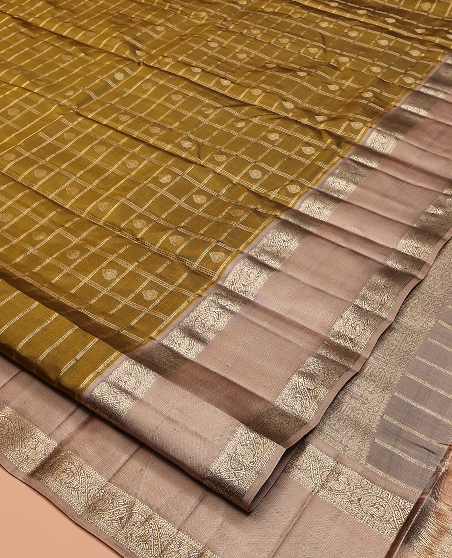 Green Vasundhara Silk Saree, Embellished with Zari Butta Enclosed Checks, Contrast Rettai Pettu Border, Sparsely Woven Pallu, and a Contrast Blouse
