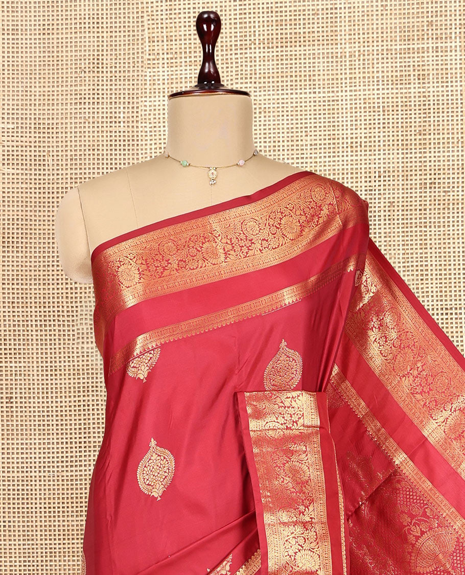 Red Budget Silk Saree, Featuring Zari Buttas, Highlighted by a Traditional Zari Rettai Pettu Border, Grand Pallu, and a Matching Blouse