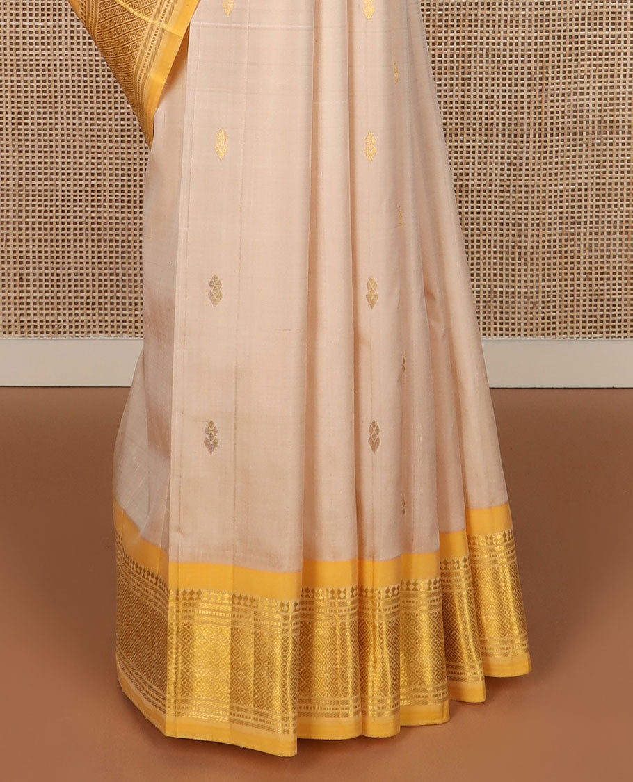 Sandal zari buttas Kanchipuram silk saree, contrast border of panner sombu, banaas, muthu & jaal design & zari design pallu