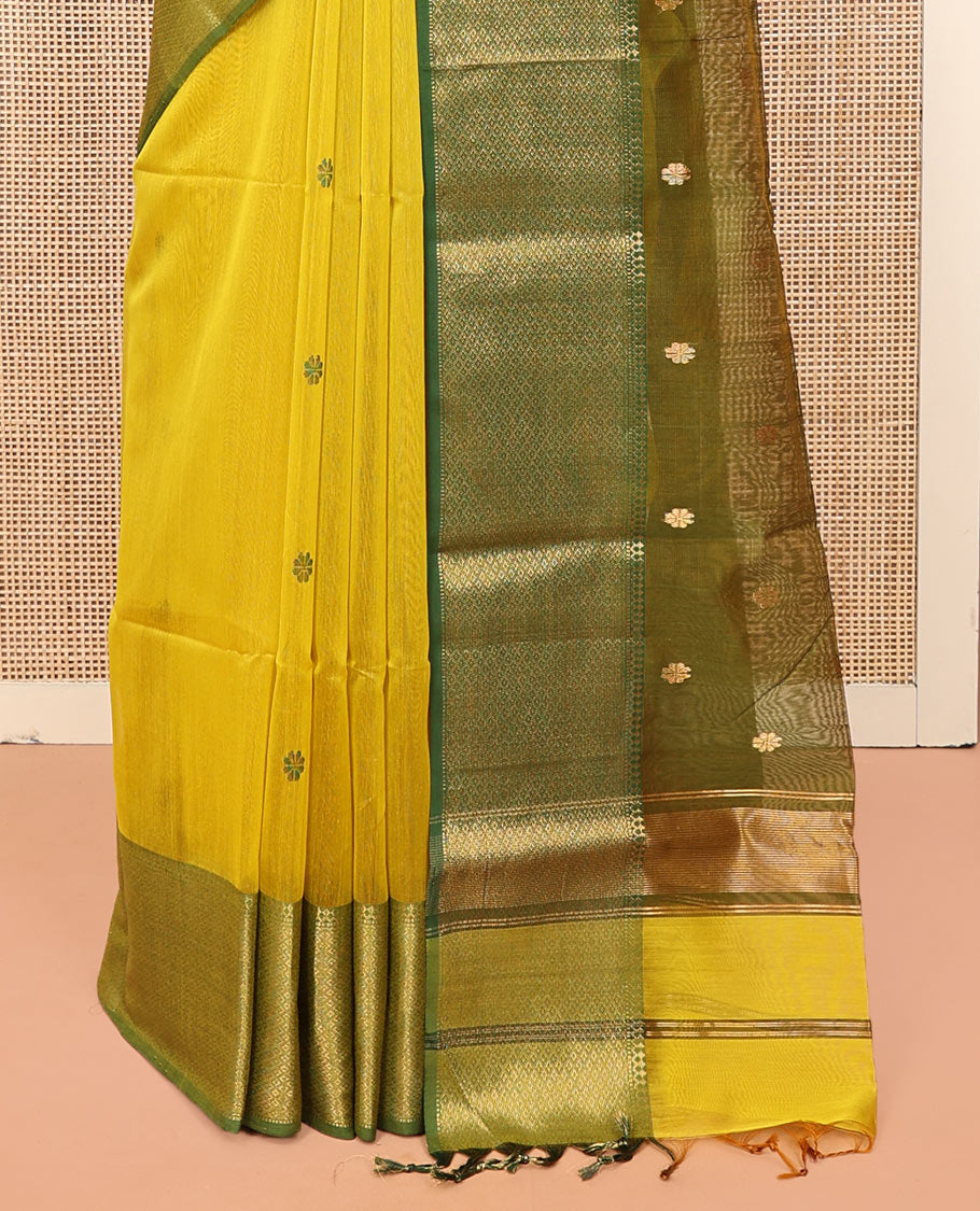 Yellow Maheshwari Cotton Saree, Bedecked with Floral Buttas on Its Body, Complemented by a Contrast Border of Traditional Designs, Pallu Steeped with Buttas, and Paired with a Contrast Blouse