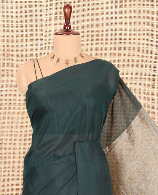 Borderless Green Plain Khadi Cotton Saree, Jute Pallu, and No Blouse