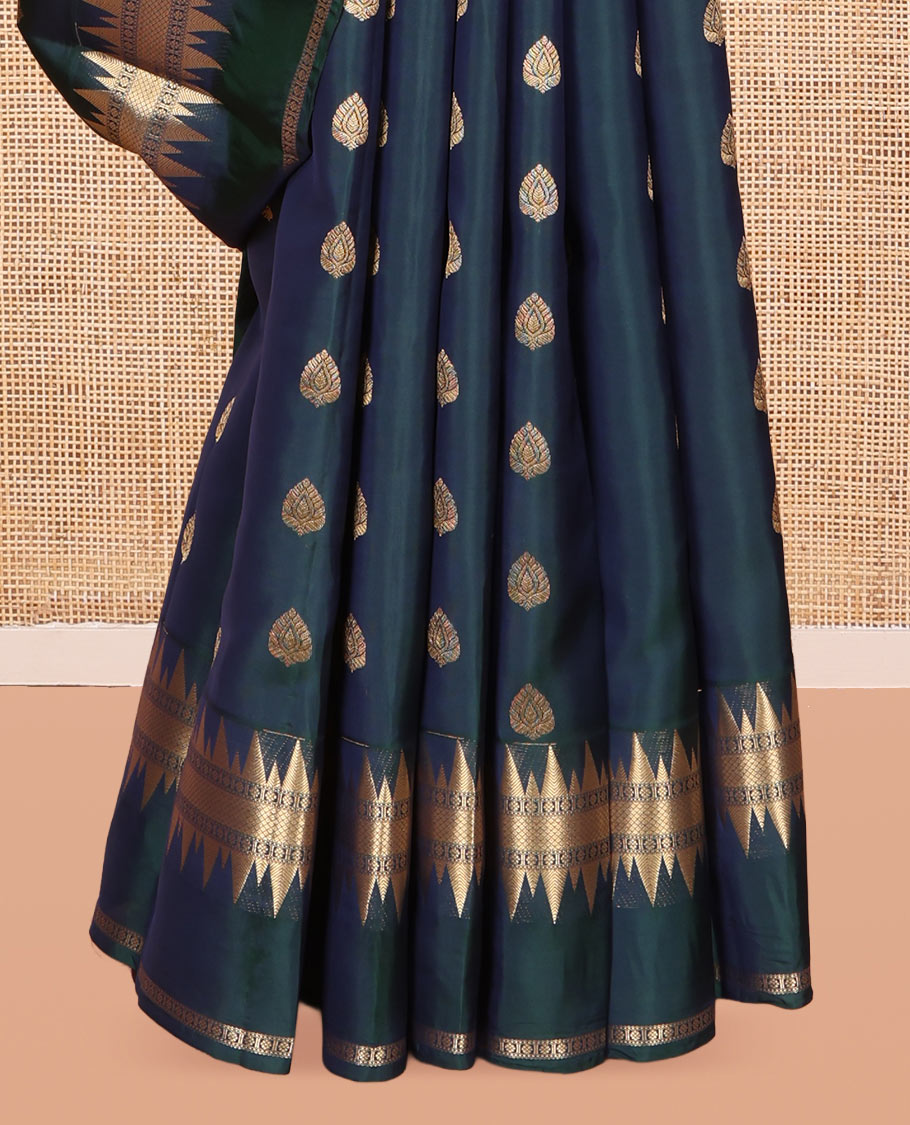 Green Vasundhara Lite Silk Mix Saree, Woven with Zari Buttas, a Rekku Rettai Pettu Zari Border, Grand Jaal Pallu, and a Matching Blouse