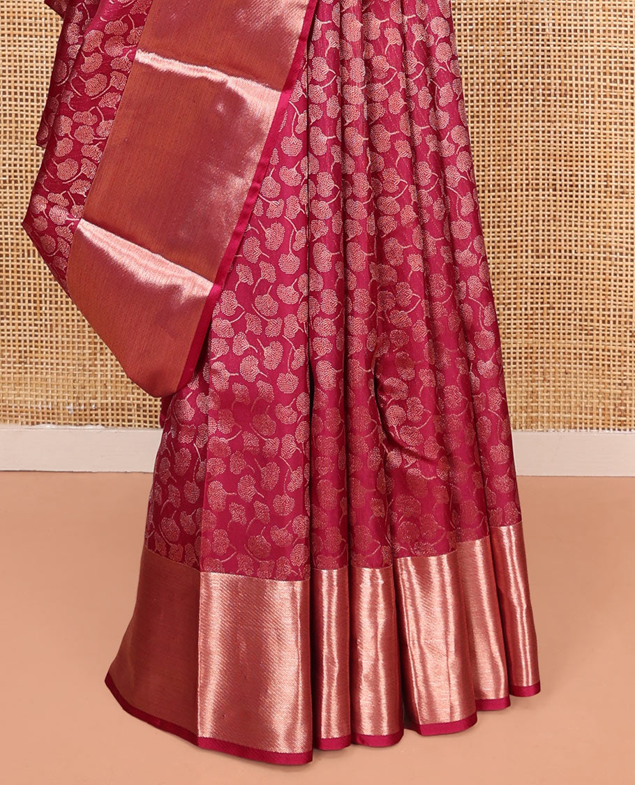 Wine Kanchipuram Wedding Silk Saree, Gleamed Up with Floral Buttas on Its Body, Highlighted by a Zari Border, Pallu of Geometric Designs, and Paired with a Matching Blouse