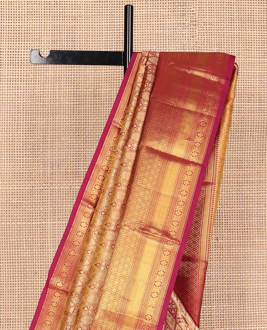 Red jacquard tissue silk saree, contrast border of rekku, ara maadam, jaal & kamalam designs & jaal pallu
