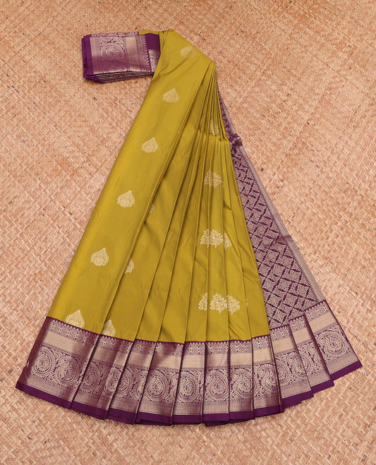 Green Budget Silk Saree, Dazzled with Zari Buttas, Complemented by a Contrast Traditional Zari Border, Grand Pallu, and a Contrast Blouse