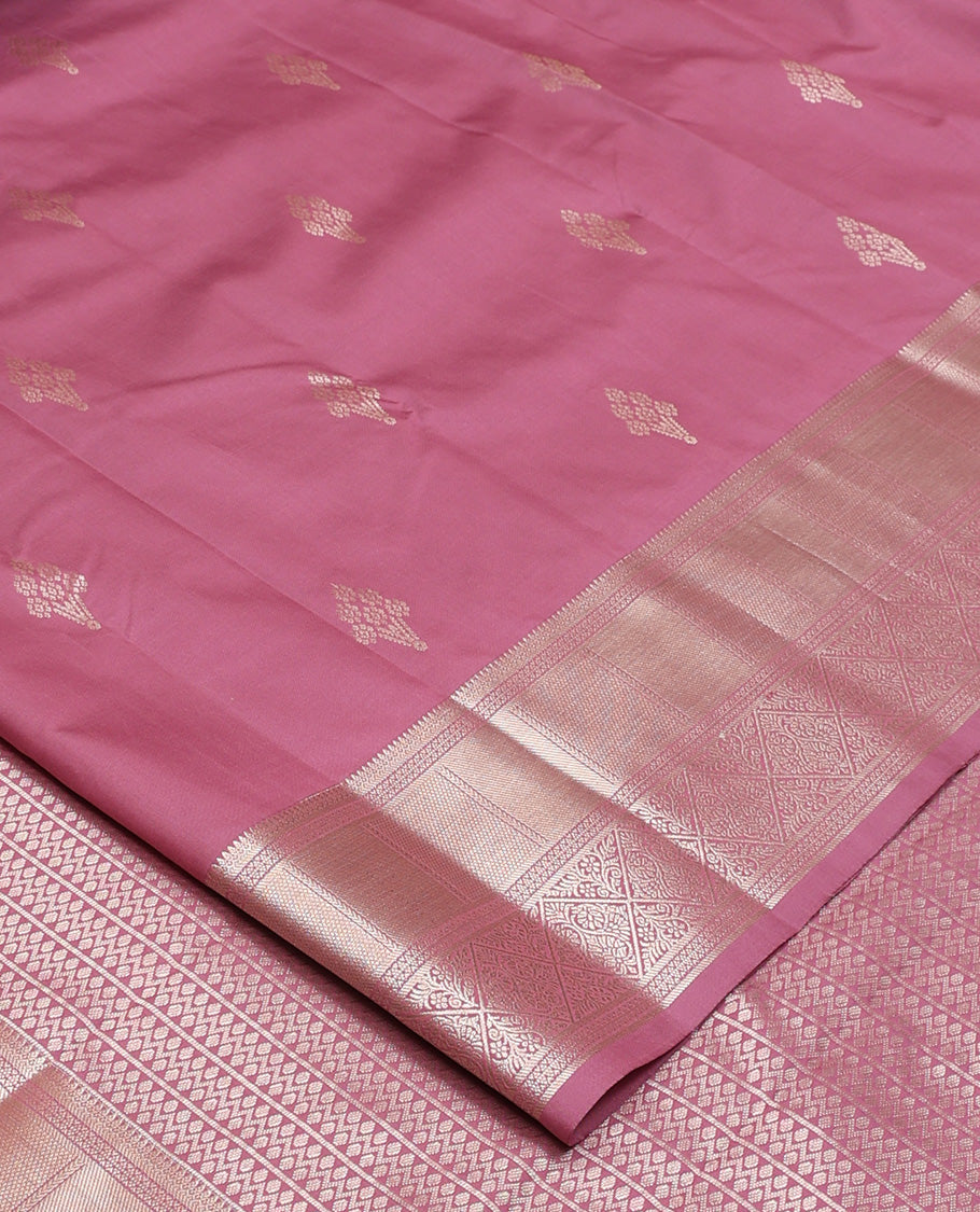 Onion pink zari buttas Vasundhara silk mix, zari border of thilakam mokku, kuyil kann, diamond, and jaal designs, and neli pallu