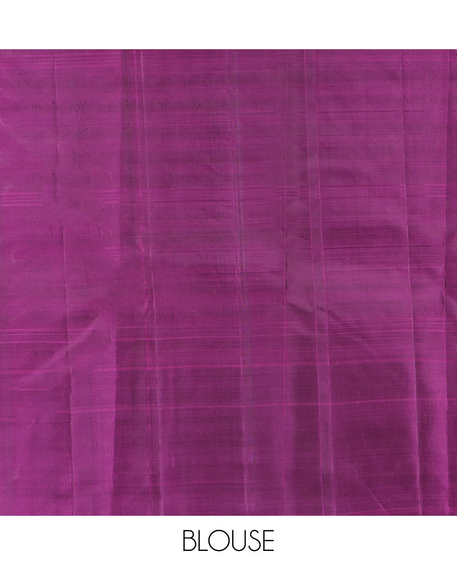 Green Checked Kanchipuram Silk Saree, Complemented by a Contrast Mayil-Chakram Border, Pallu of Butta Enclosed Checks, and a Contrast Blouse
