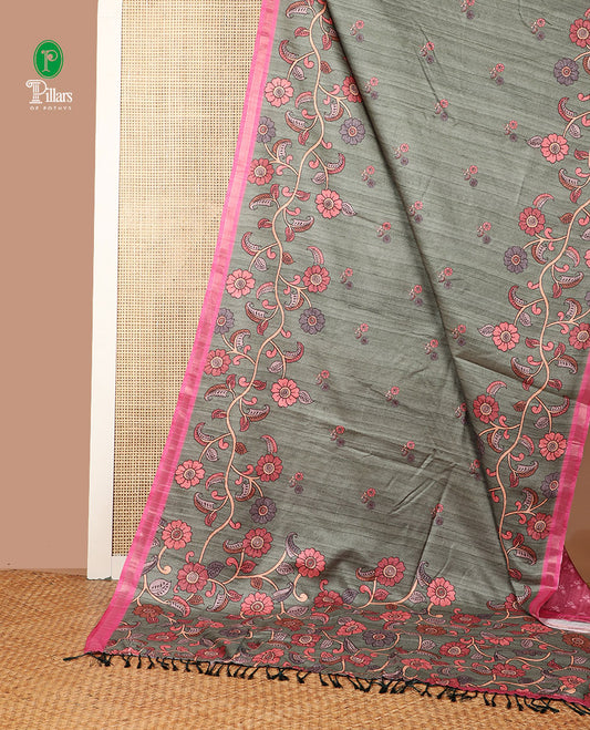 Green floral digital printed semi tussar silk saree with kalamkari design border & kalamkari design pallu along with printed blouse