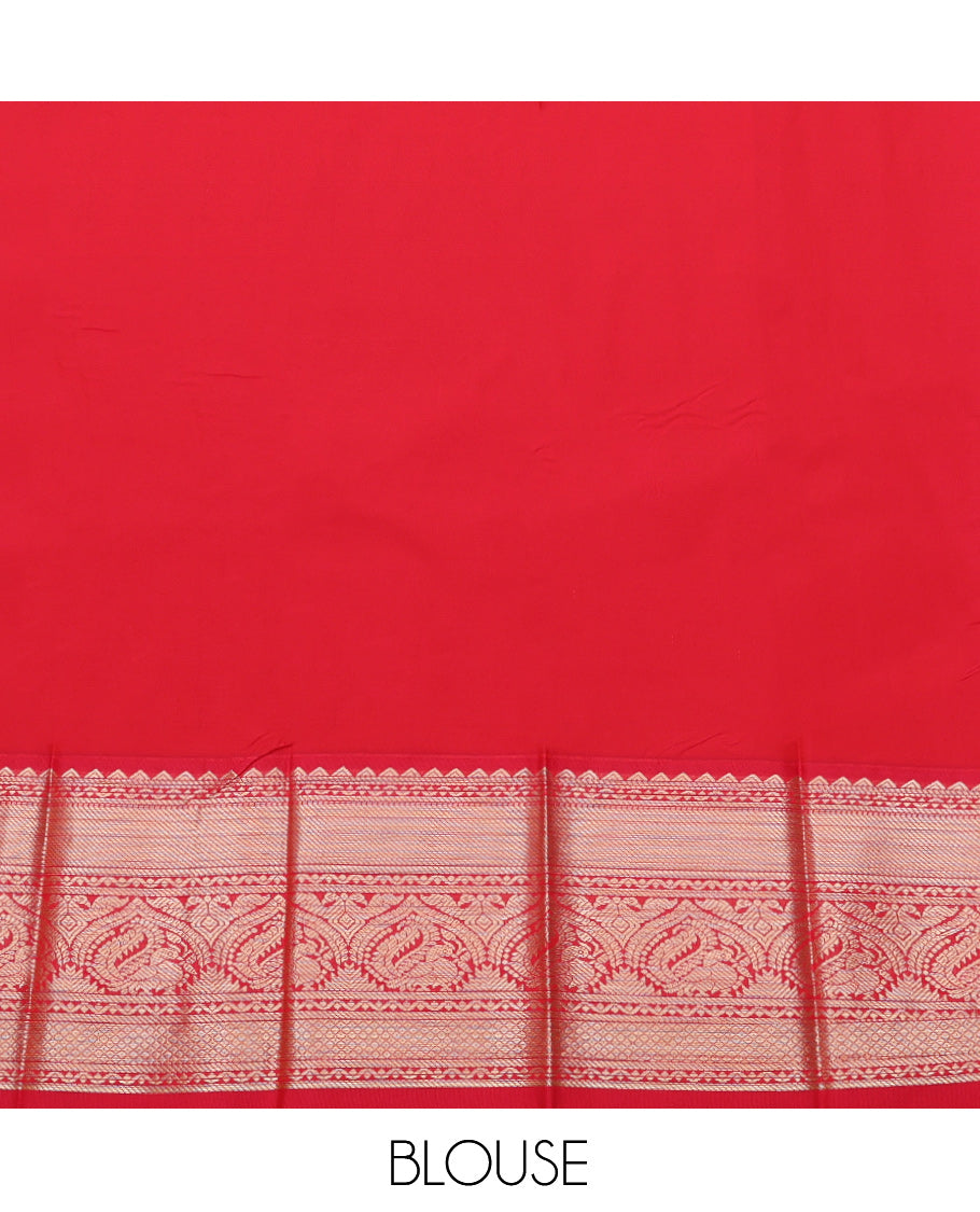 Green Budget Silk Saree, Embellished with Zari Buttas, Complemented by a Contrast Traditional Zari Border, Grand Pallu, and a Contrast Blouse