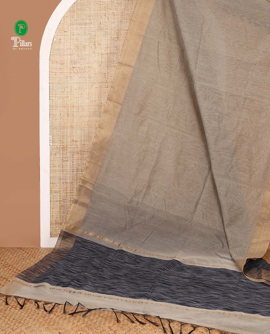 Grey kora cotton saree with zari baawanchi border & kicha weaving pallu along with kicha blouse