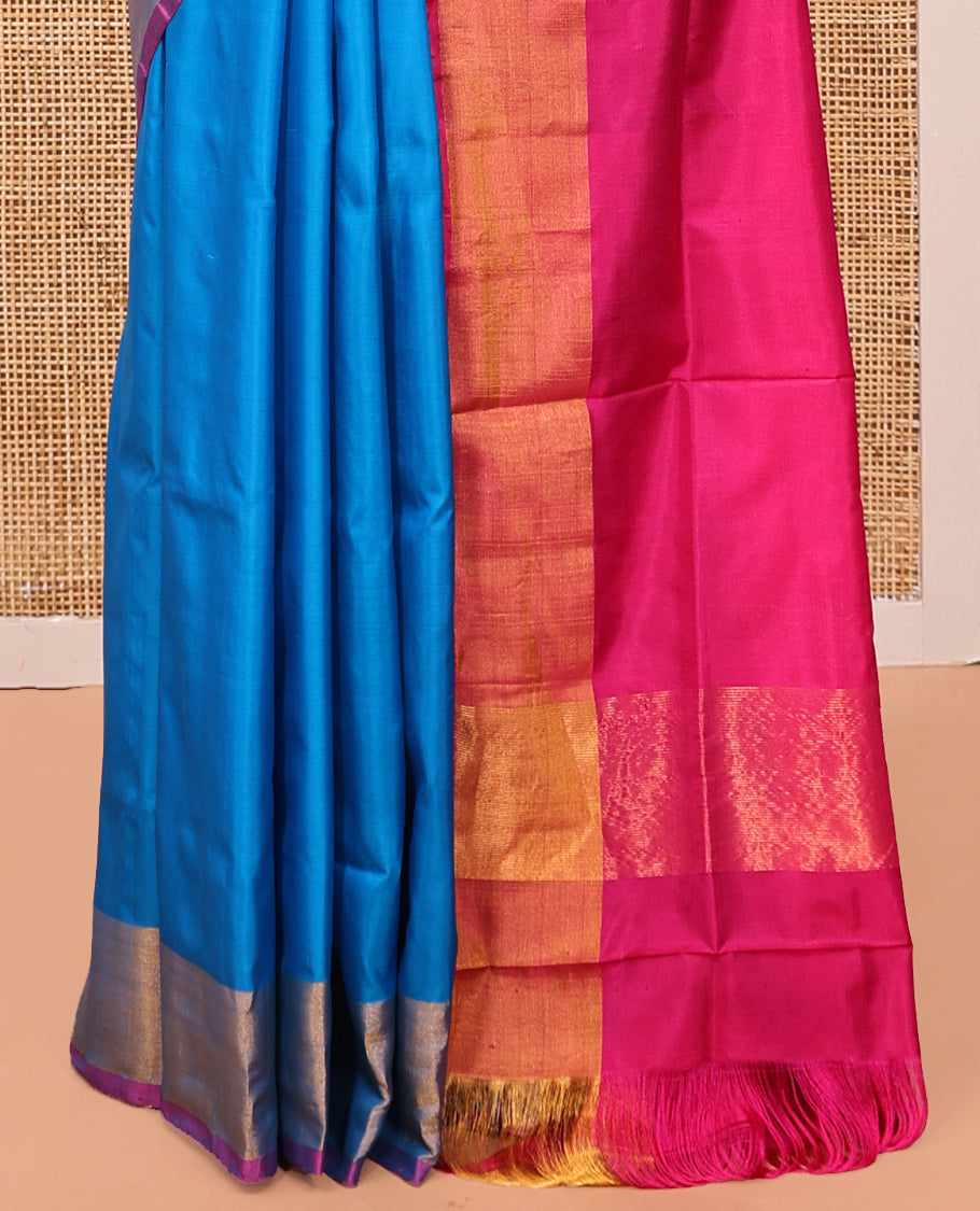 Blue Plain Uppada Silk Saree, Complemented by a Contrast Border, Contrast Zari Pallu, and a Contrast Blouse