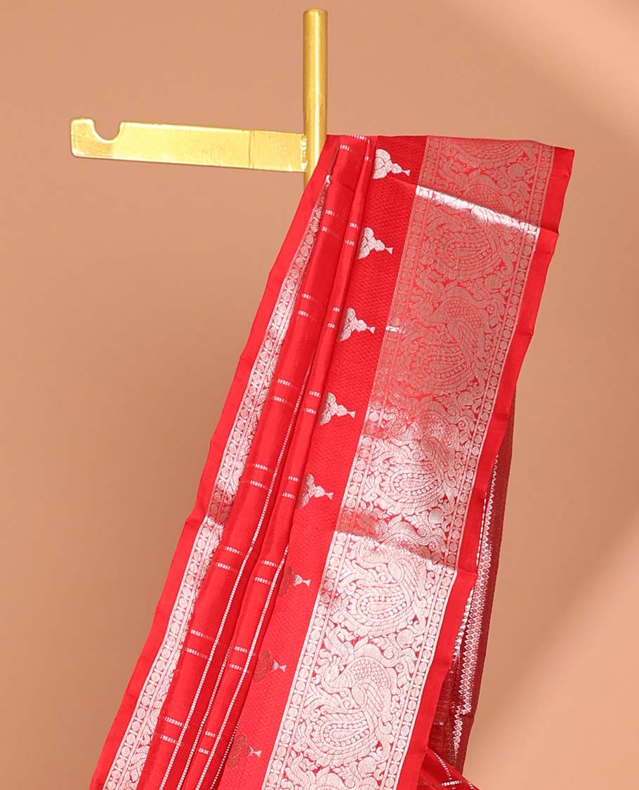 Red checked design vengatagiri pure silk saree , contrast traditional design border & ogee design pallu