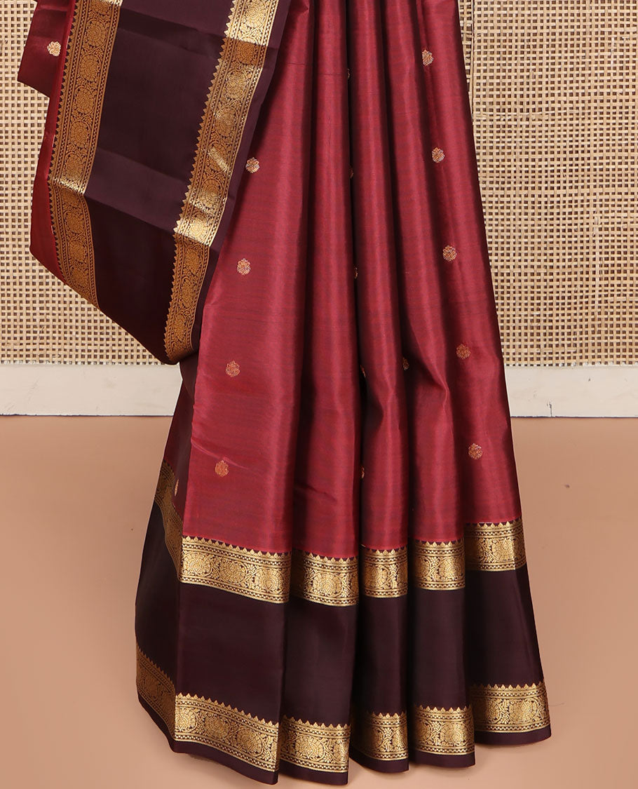 Red Vasundhara Lite Silk Mix Saree, Embellished with Zari Buttas on Its Body, Complemented by a Contrast Rettai Pettu Border of Kodi Visiry Designs, Boldly Accentuated Pallu of Jaal Designs, and Paired with a Contrast Blouse