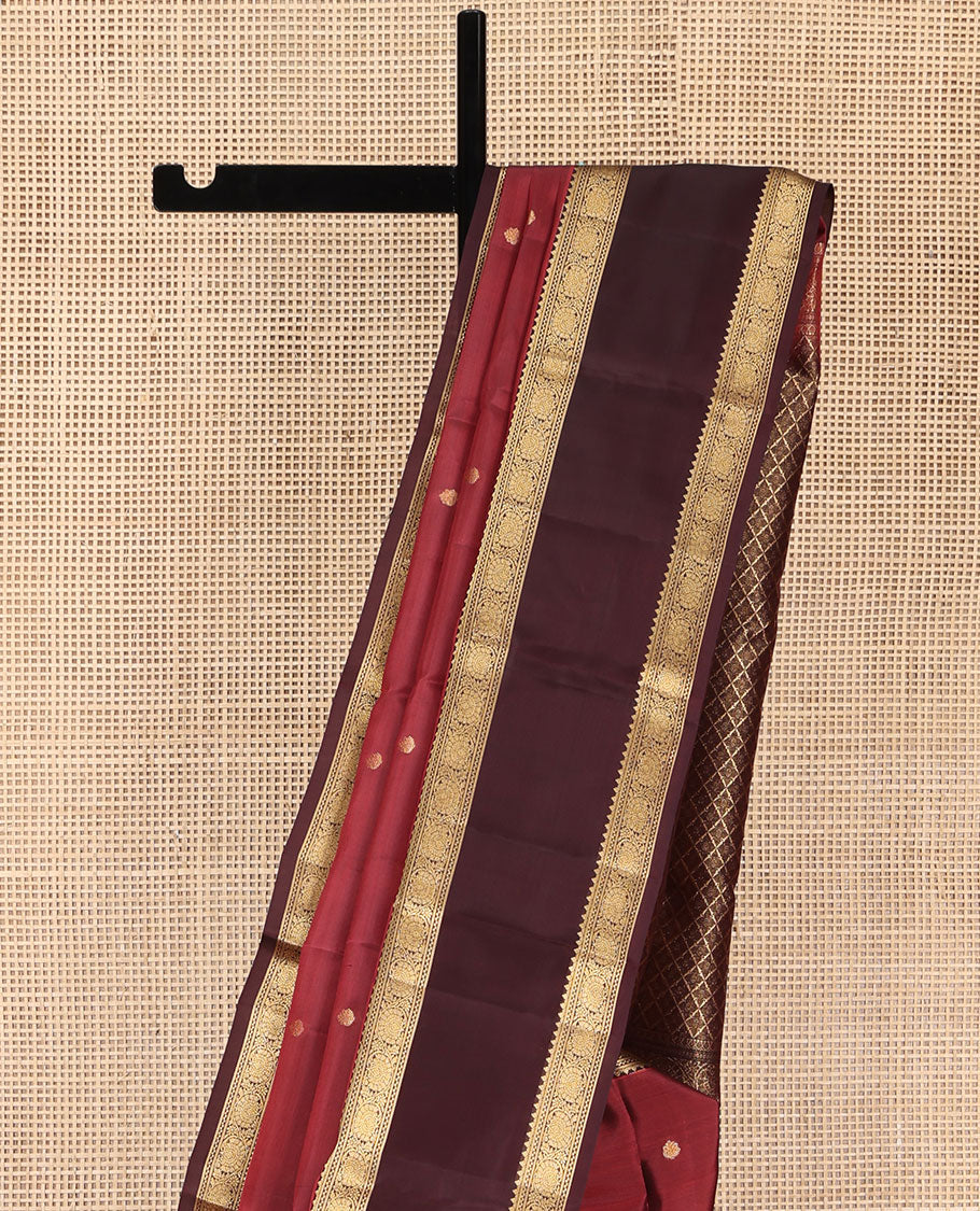 Red Vasundhara Lite Silk Mix Saree, Embellished with Zari Buttas on Its Body, Complemented by a Contrast Rettai Pettu Border of Kodi Visiry Designs, Boldly Accentuated Pallu of Jaal Designs, and Paired with a Contrast Blouse