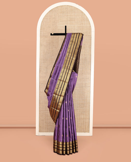 Lavender Mayil-Chakram Buttas Vasundhara Silk Saree, Contrast Border of Thilakam, Neli, Yaanai, Kuthirai, Mayil Chakram, Rudraksha, and Mayil Kann, Grand Pallu, and a Contrast Blouse