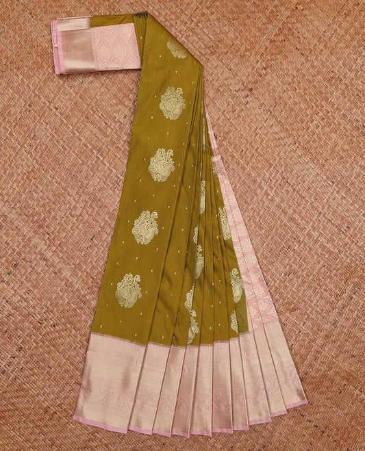 Green buttas gift saree, contrast traditional zari border, and pallu of ogee patterns