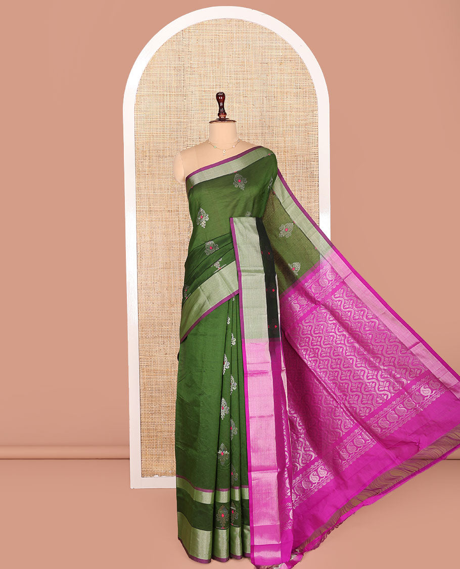 Green Kuppadam Cotton Saree, Detailed with Meena Buttas All Over Its Body, Complemented by a Contrast Border, Contrast Pallu of Ogee Patterns, and Paired with a Contrast Blouse
