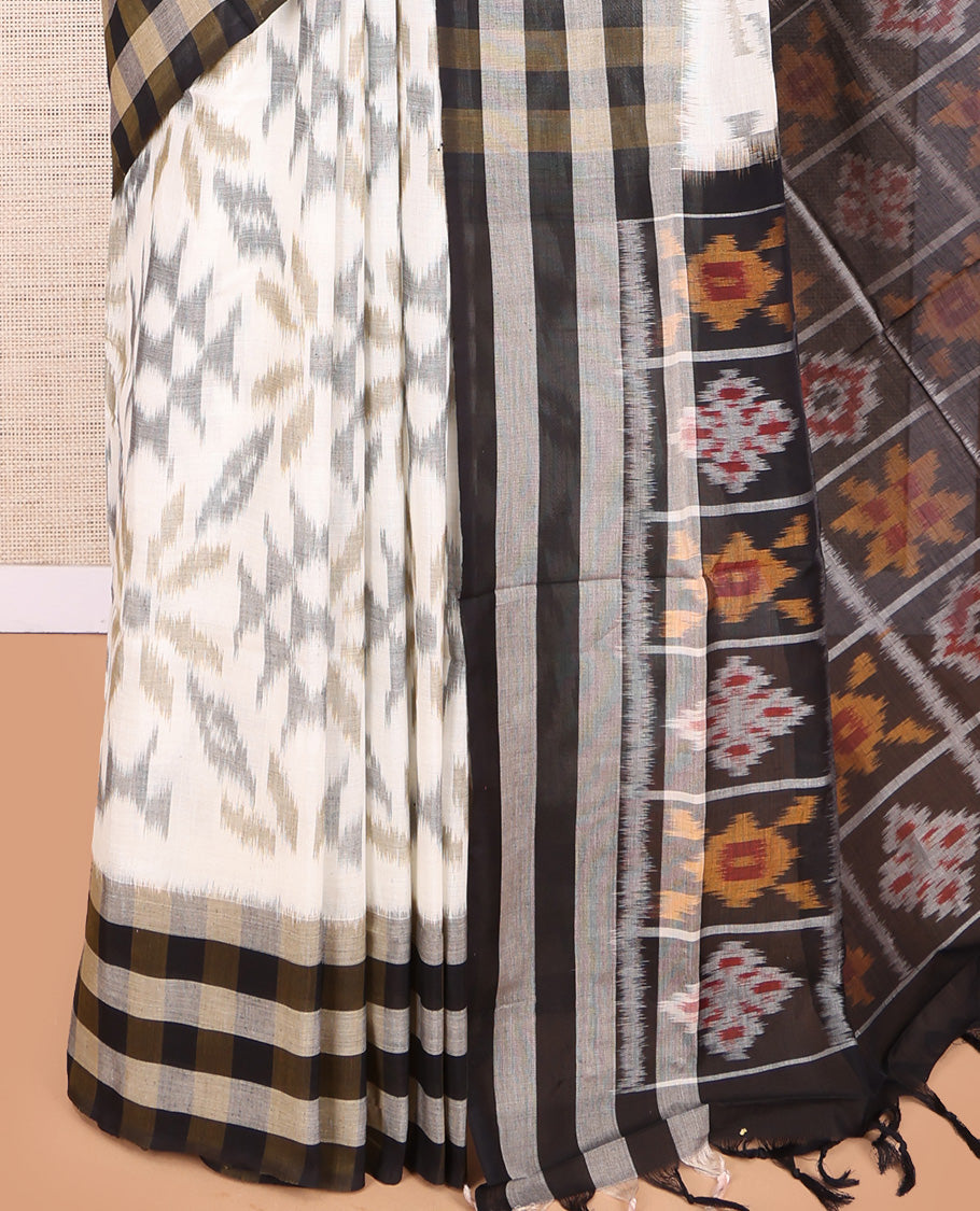Cream Pochampally Ikat Cotton Saree