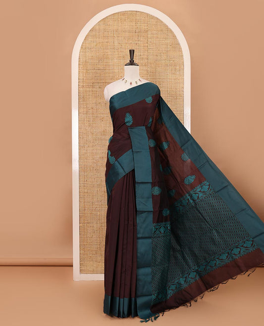 Brown butta silk cotton , contrast bawanchi border & thread weaving rich pallu with tussels