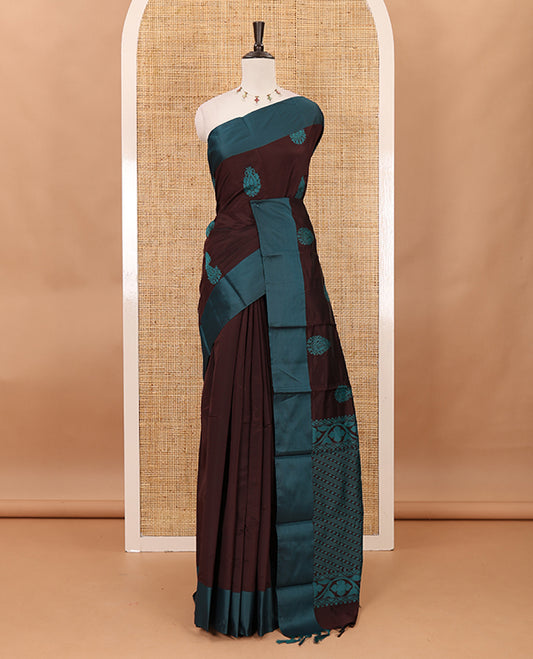 Brown butta silk cotton , contrast bawanchi border & thread weaving rich pallu with tussels