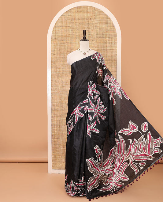 Black-base plain body khadi cotton saree with batik-style violet-color floral printed border & pallu, line-type blouse