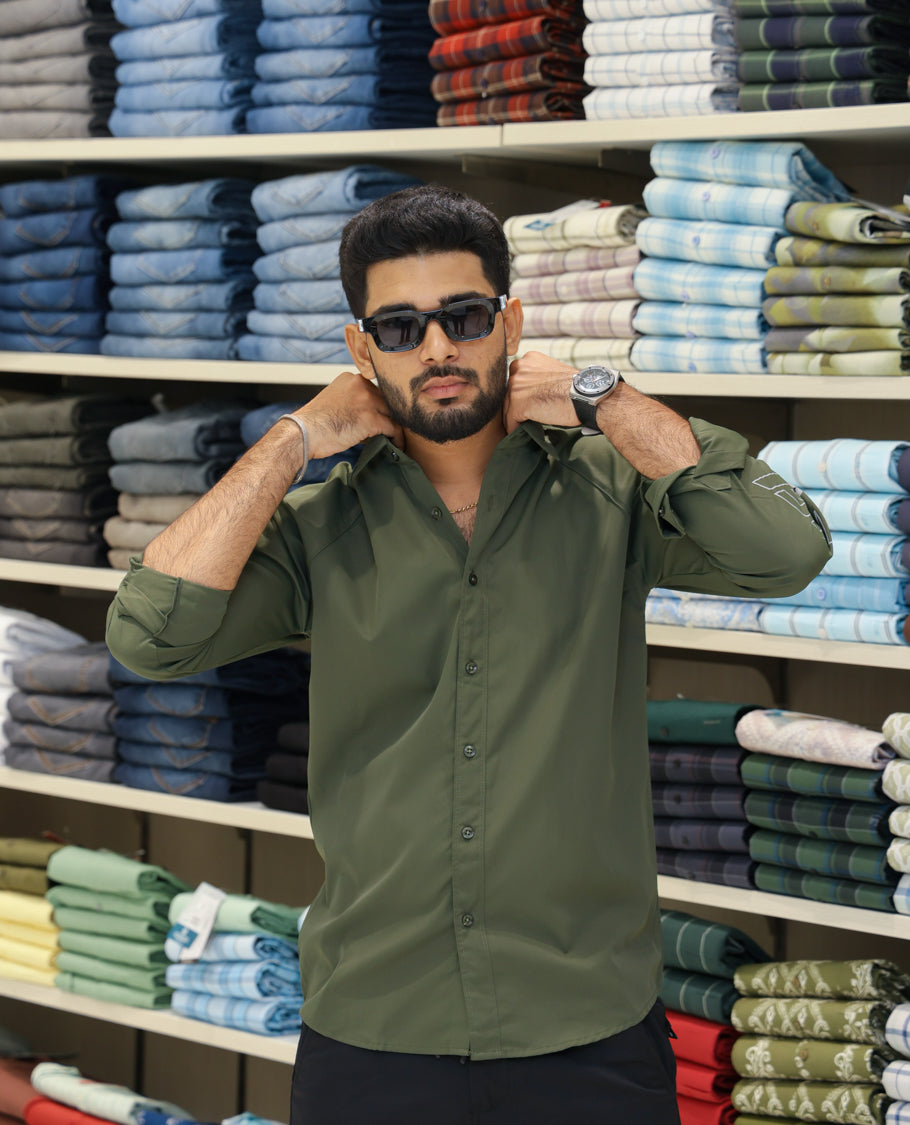 Dark Green Cotton-Blended Casual Shirt Features Back Print, Full Sleeves, Spread Collar, Regular Fit and Regular Length