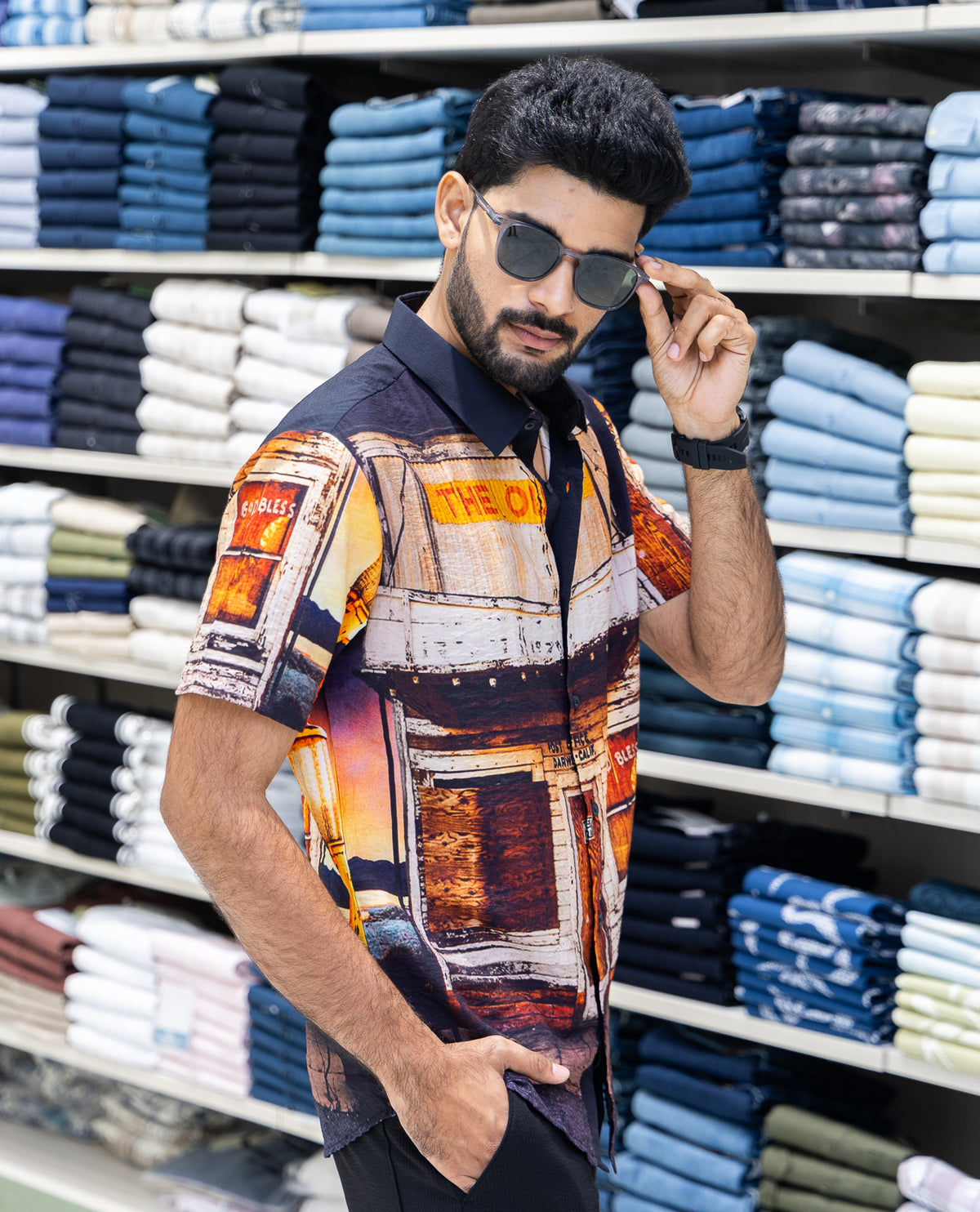 Black Regular Fit Cotton-Blended Casual Shirt