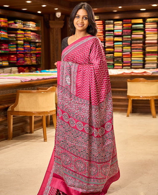 Pink zig zag digital printed design gajji silk saree with ajrak printed border & ajrak printed pallu along with printed blouse