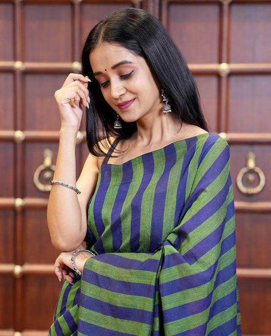 Borderless Navy blue striped jute cotton saree with lining pallu & plain blouse