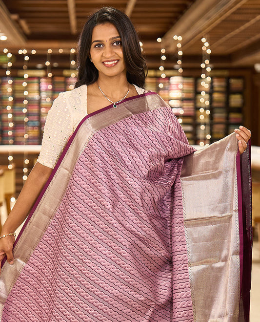 Lavender jacquard Kanchipuram silk saree, big kuyil kann border & silver zari work on the pallu