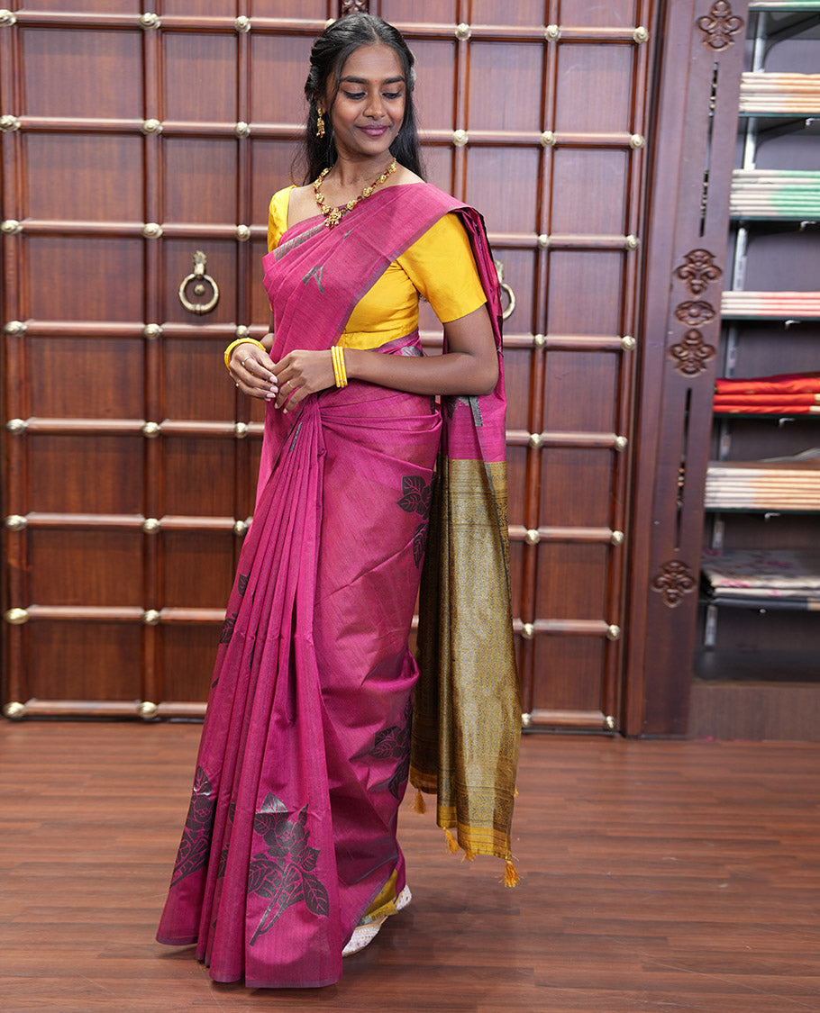 Borderless Pink Kicha Tussar Saree Artfully Woven with Big Zari Floral Motifs All Over Its Body, Complemented by Intricately Zari-Woven Pallu, and a Contrast Blouse