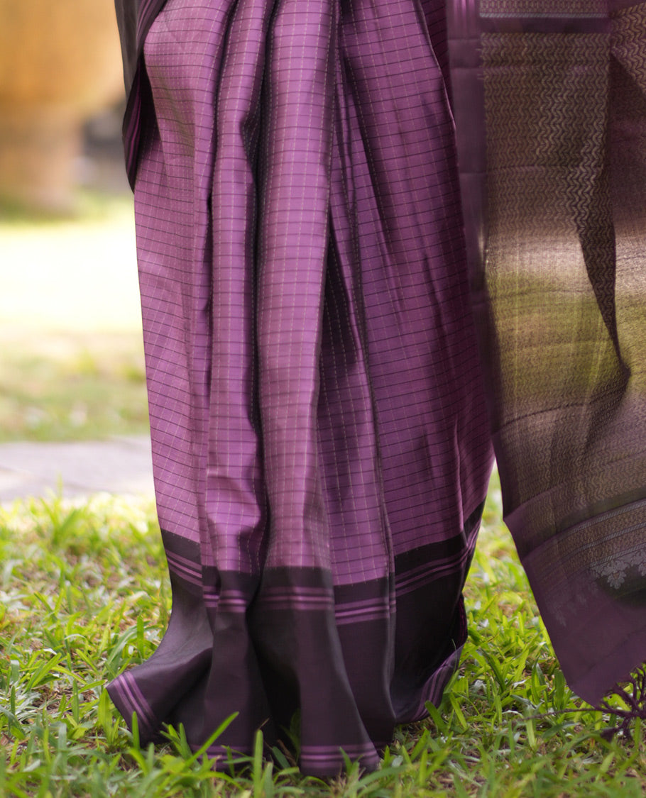 Pink-Brown Checked Mayuri Lite Silk Mix Saree, Contrast Bodi Border, Vanki Pallu, and Contrast Blouse