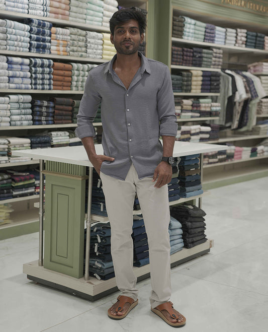 Grey Plain Poly-Blend Casual Shirt, Comes with a Spread Collar, Full-Sleeves, Slim Fit, and Regular Length